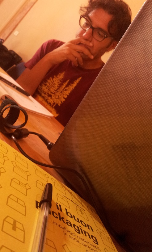 source_Firenze_2015_packaging_workshop_prodotto_e_scatola_Comieco_Trotec_laser_Xenofon_Ritsopoulos_workshop_leader_intheboxlab_villa_strozzi01