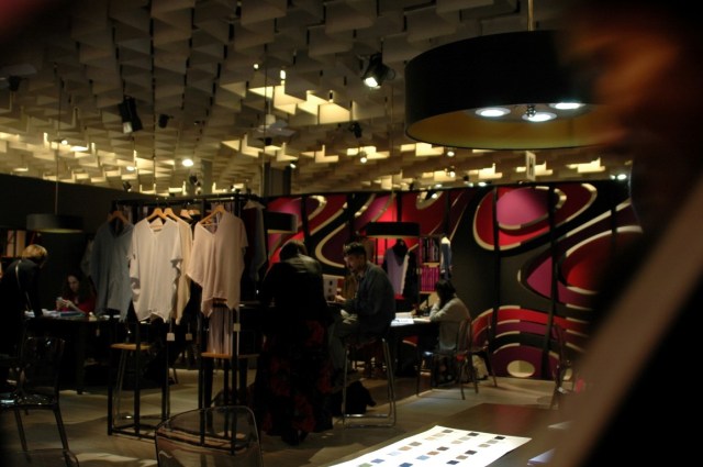 Xenofon_Ritsopoulos_designer_Biagioli _Modesto_Filati_spa_Pitti_Filati_edawards_exhibition_design5 (Medium)